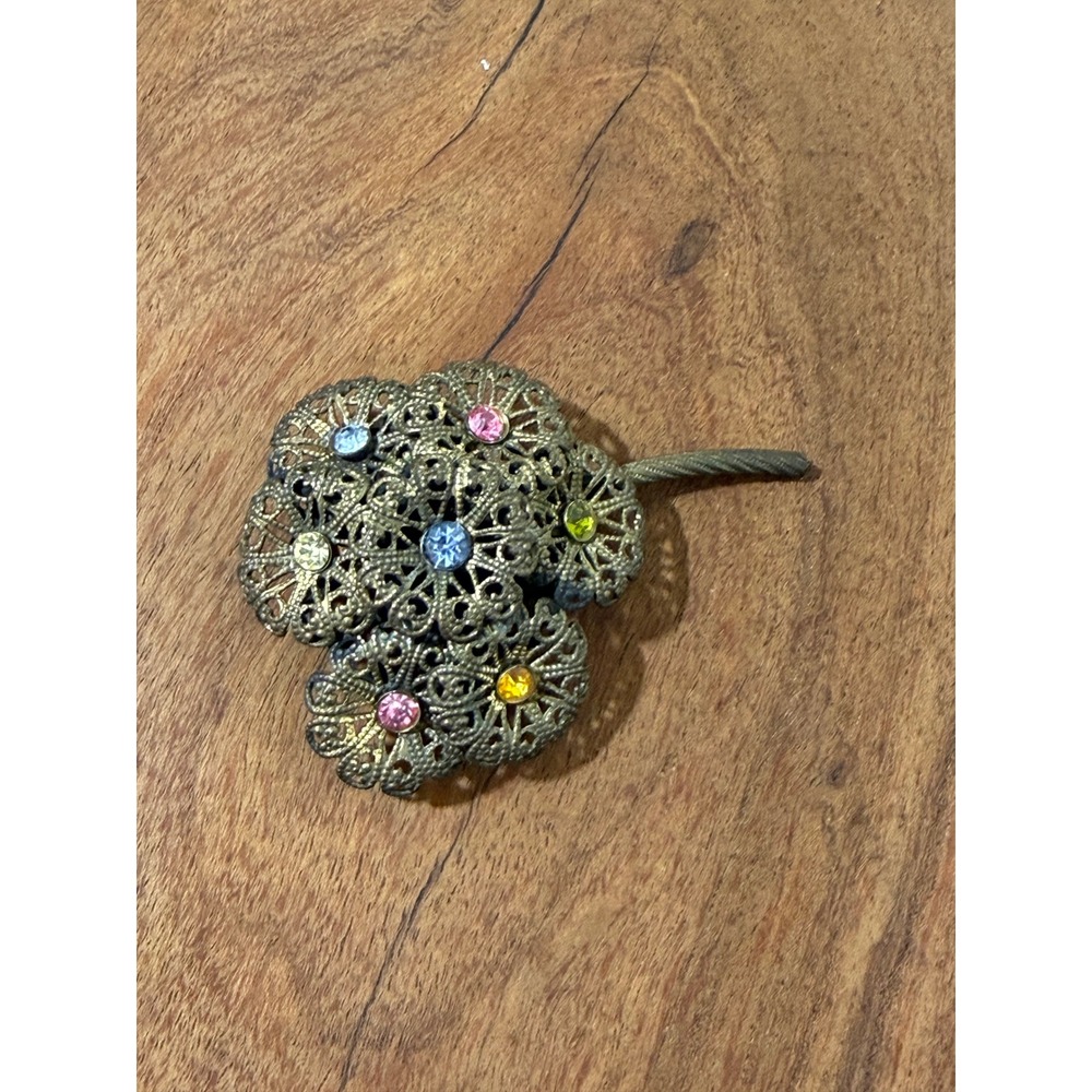Vintage Filigree Flower Brooch Antiqued Gold Tone Multi Color Rhinestone Pin - Picture 2 of 3